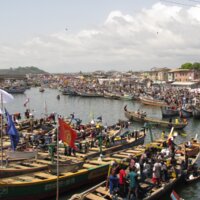 fishing village in front of elmina in lagoon.JPG